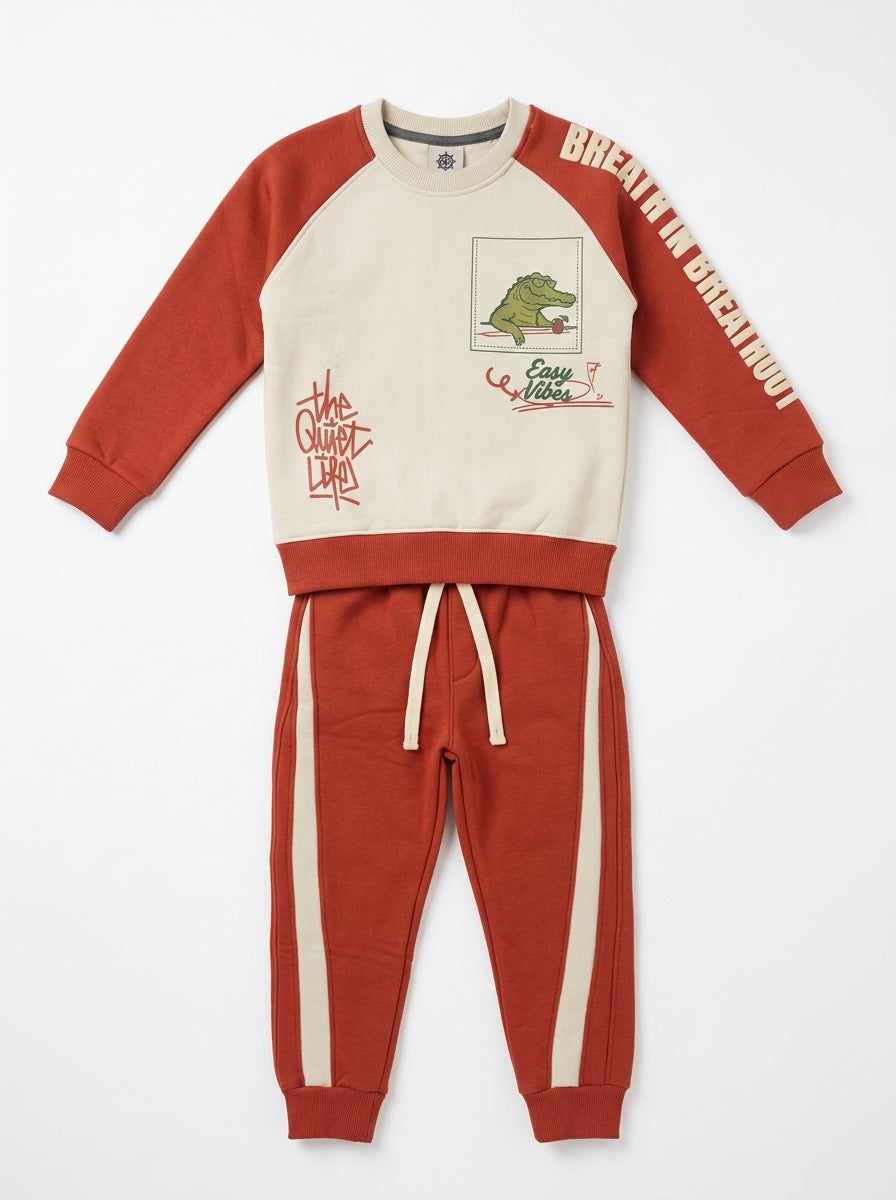 Marinero Toddler Boys’ 2-Piece Cotton Set – Raglan Sleeve Crocodile Print Sweatshirt & Side-Stripe Jogger Pants, Little Boys Casual Winter Outfit – Available in Army Green & Havana Brown